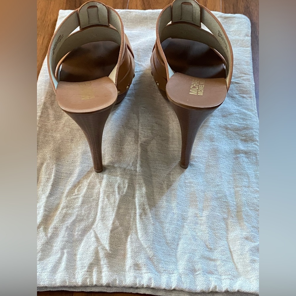 Sandals - Picture 4 of 4